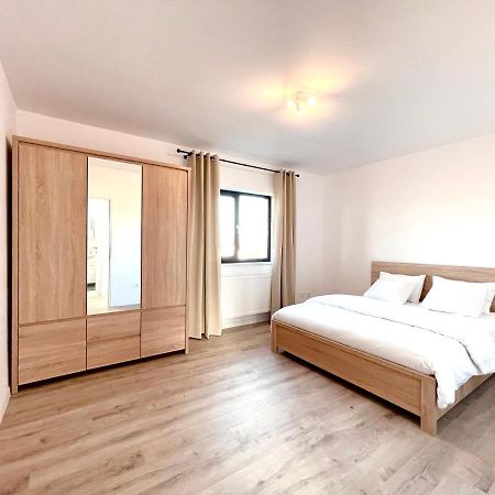 Express Estates Appartement Lisaura Buitenkant foto